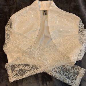 Bridal lace bolero